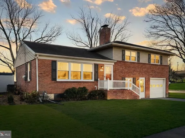 102 Pine Springs Blvd, York, PA 17408