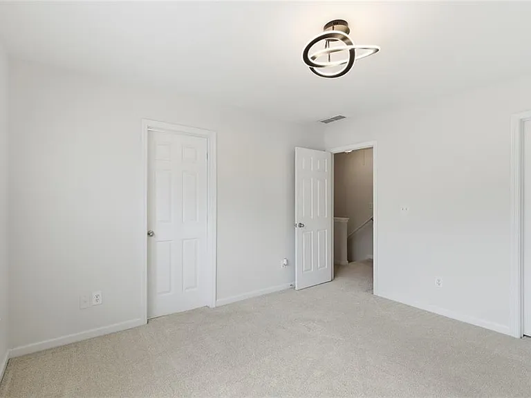 6710 Stoneleigh Way — Photo 22