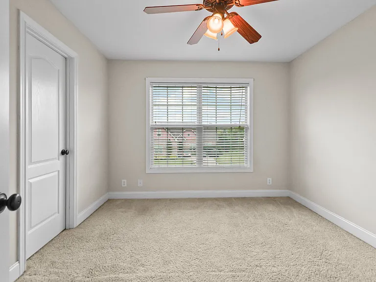 1093 Willow Cir — Photo 29