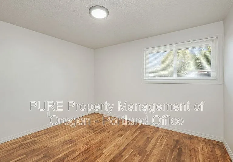 18411 E Burnside St #105 — Photo 18