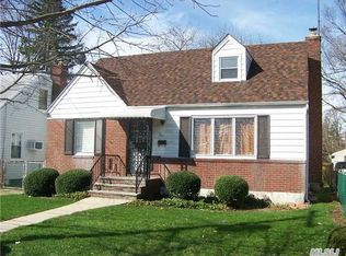 251 Rhodes Ave, Hempstead, NY 11550