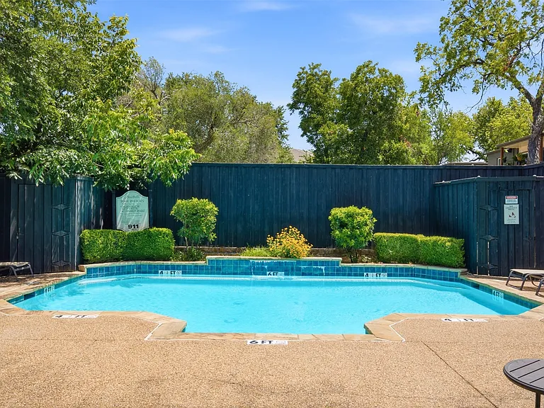 4734A Bradford Dr — Photo 30
