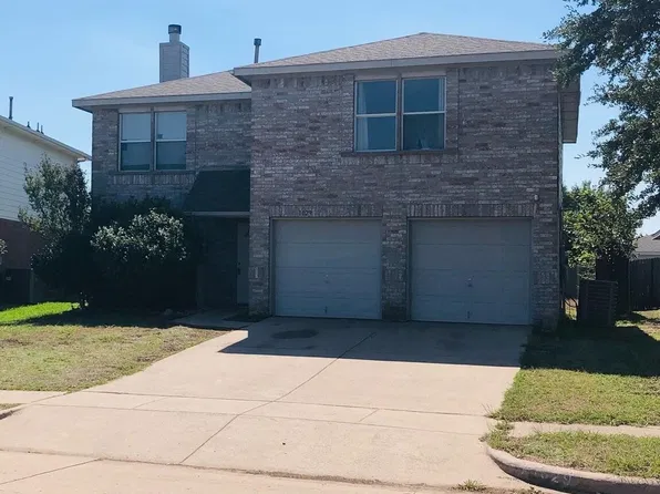 1029 Dusty Palomino Dr, Fort Worth, TX 76179