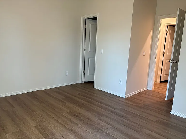 821 S Wilson Ave — Photo 6
