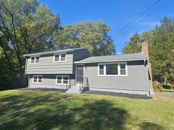 15 Alden Drive, Clinton, CT 06413