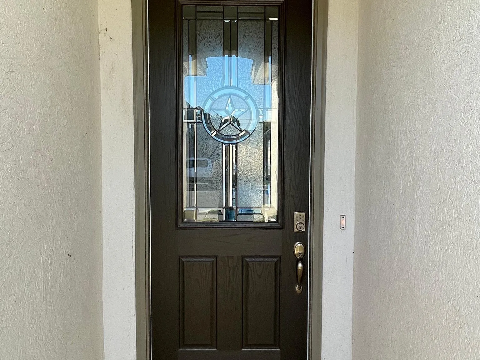 3 bed, 1888 sqft, $2,550 — Photo 2