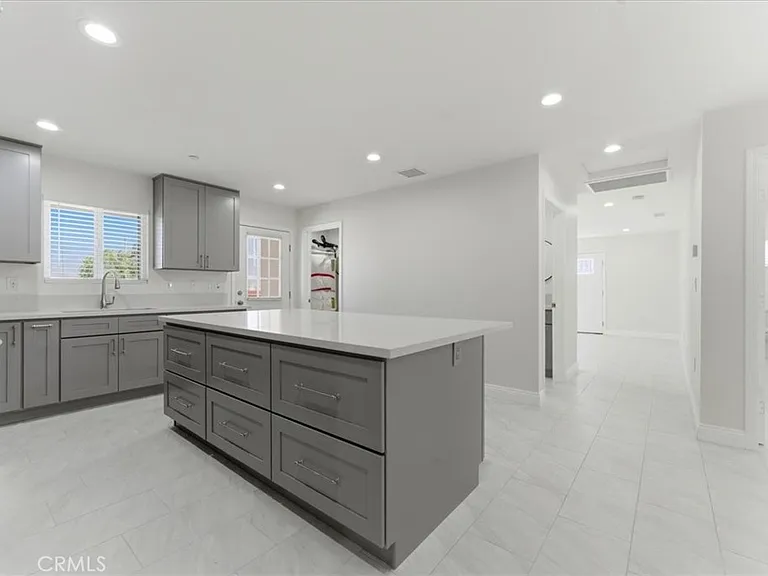 10 Cortez St — Photo 6