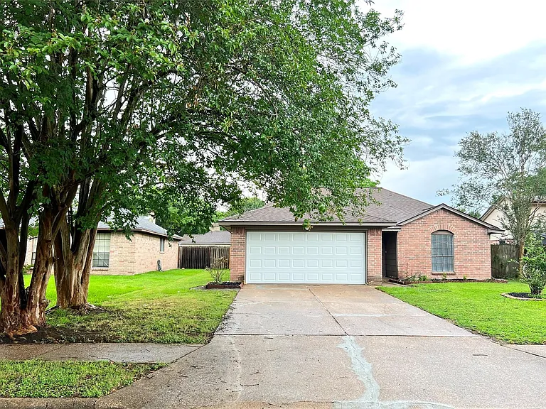 21414 Park Run Dr — Photo 3