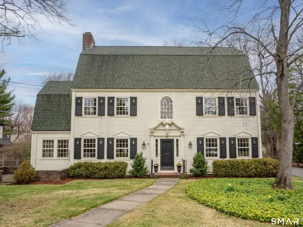 26 Fernwood Road, West Hartford, CT 06119