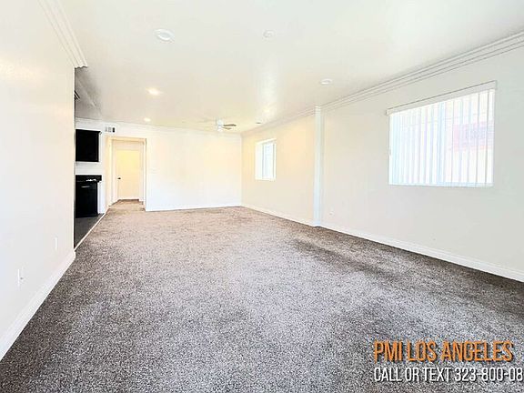 3rd image of 114 W 50th St