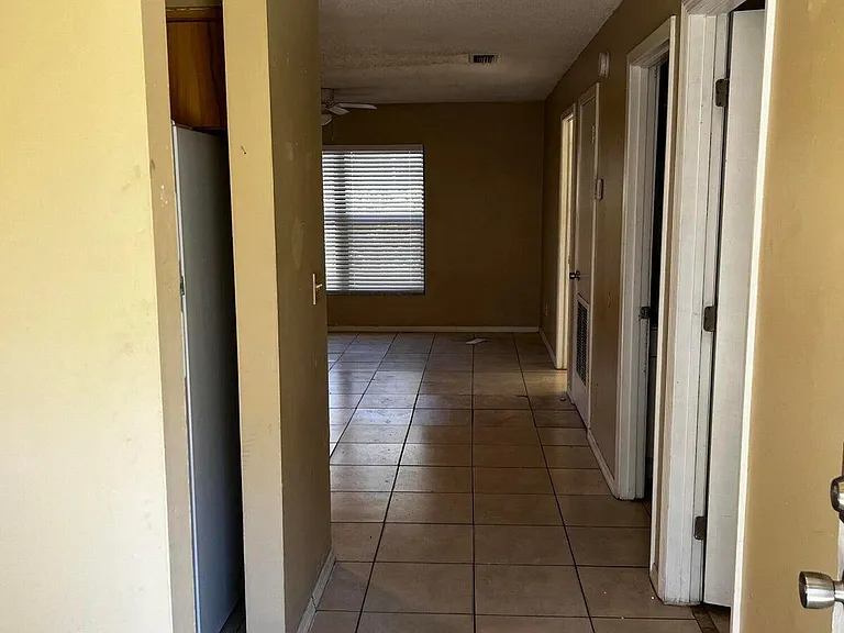 304 Maple St #5 — Photo 7