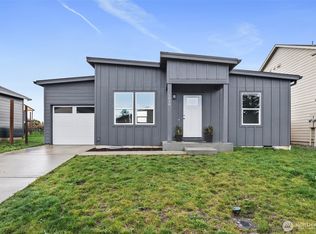 1018 Peach Rd, Winlock, WA 98596