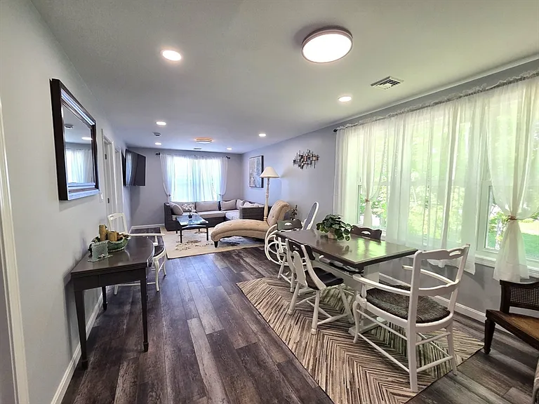 276 Sumner St #2 — Photo 11