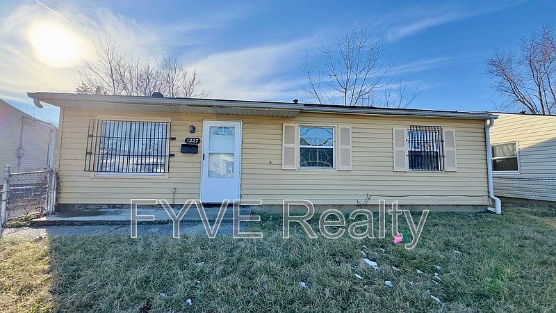 1st image of 1227 Brentnell Ave