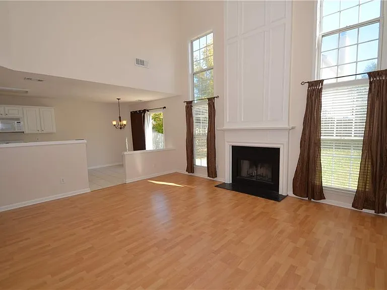 4407 Weham Ct — Photo 15