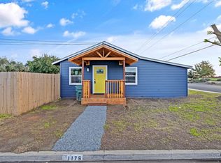 1175 W Maple St, Exeter, CA 93221