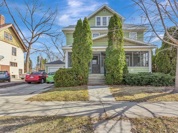 704 Wisconsin St, Oshkosh, WI 54901