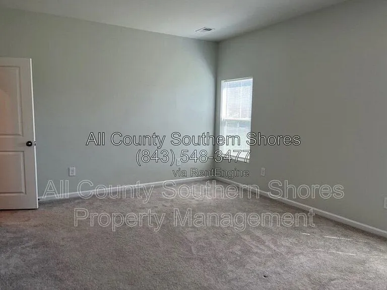 234 S Reindeer Rd — Photo 9
