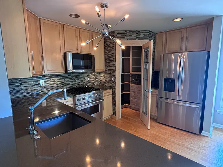 4006 Norwich Dr — Photo 6