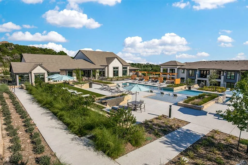 Oro Stone Oak — Photo 1