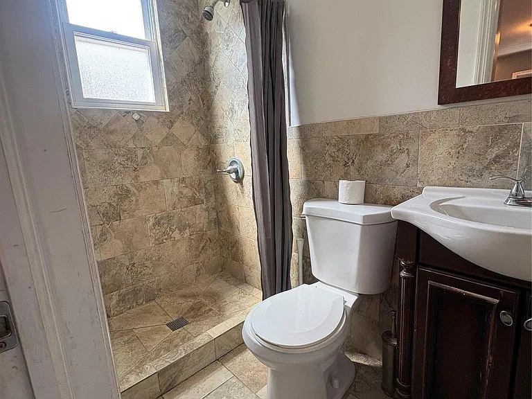 125 Washington Ave — Photo 6