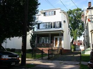 42 E 34th St #1, Bayonne, NJ 07002