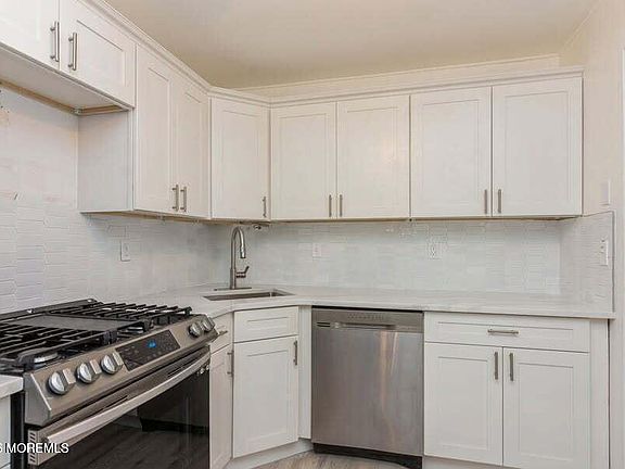 5th image of 1101 Stoneridge Cir 1101
