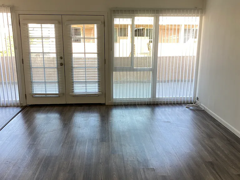 1014 W. Huntington Dr. — Photo 46