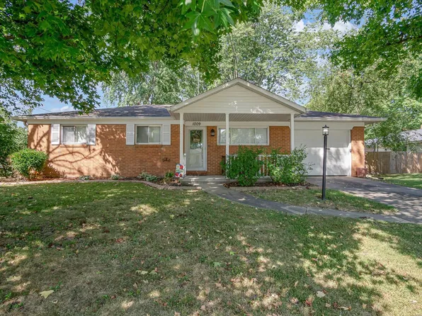 1009 Meadow Dr, Sparta, IL 62286