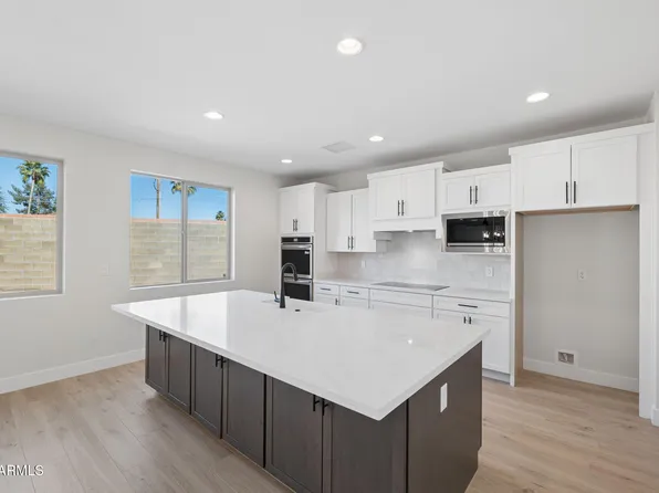 2249 N Shannon Way, Mesa, AZ 85215
