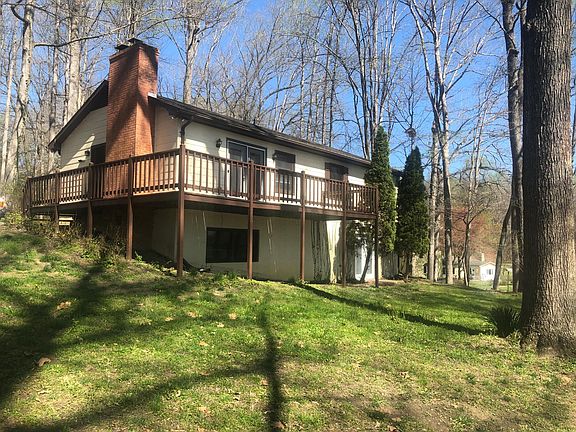 5th image of 1177 N Lakeshore Dr