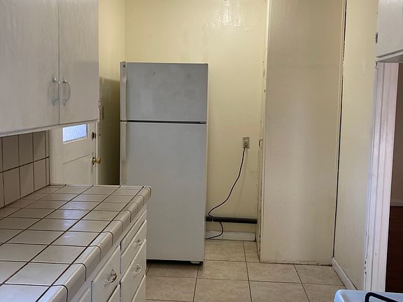 4th image of 1066 Sherwood Ave APT 2