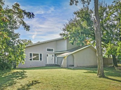 1000 S Kansas Ave, Newton, KS, 67114