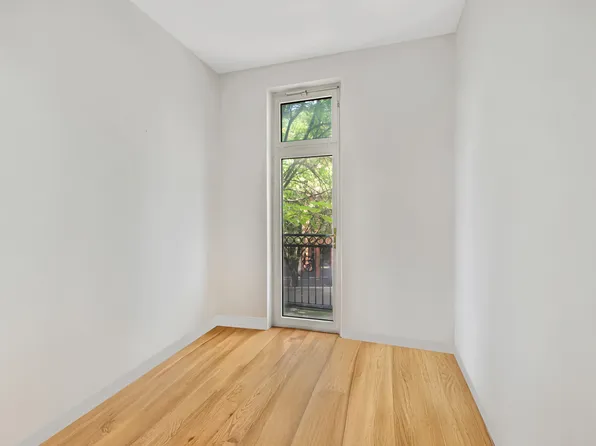 350 2nd Street image 7 of 8