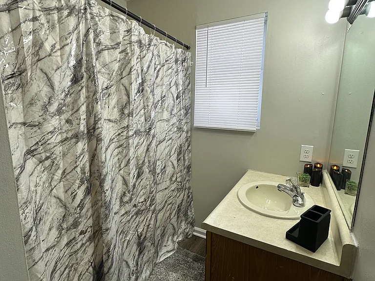 (3-Bedroom 1.5 Bath Unit) Full Bath - Freshly new paint, new plank floor