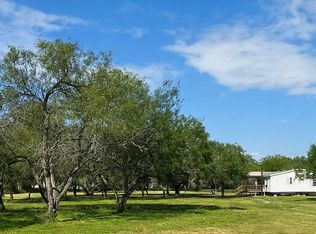 6000 Sundance Cir, Mathis, TX 78368