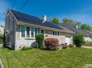 109 Brown Ave, Iselin, NJ 08830