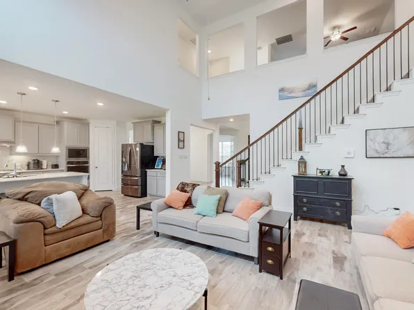 1429 Shooting Star Dr, Haslet, TX 76052