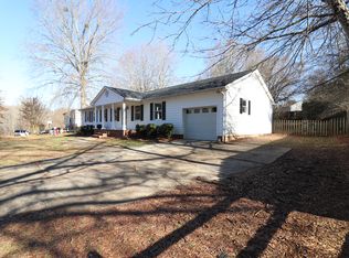 8369 Cheval St, Clemmons, NC 27012