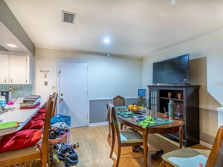 126 SW 40th Ter — Photo 11