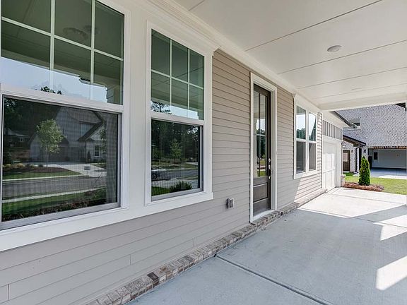 Encore - Amston Interior Image 1