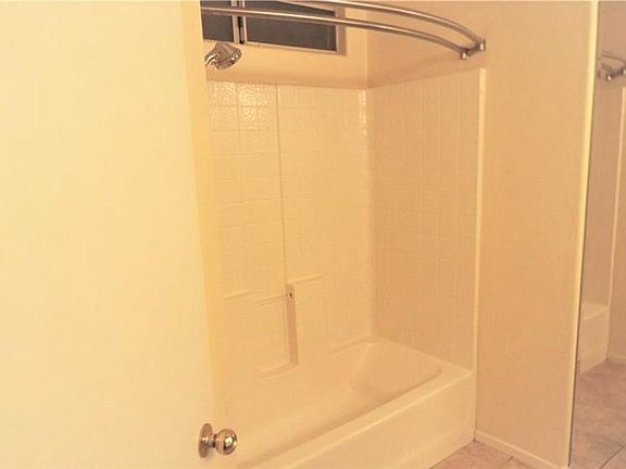 3rd image of 9164 Indian Breeze Dr