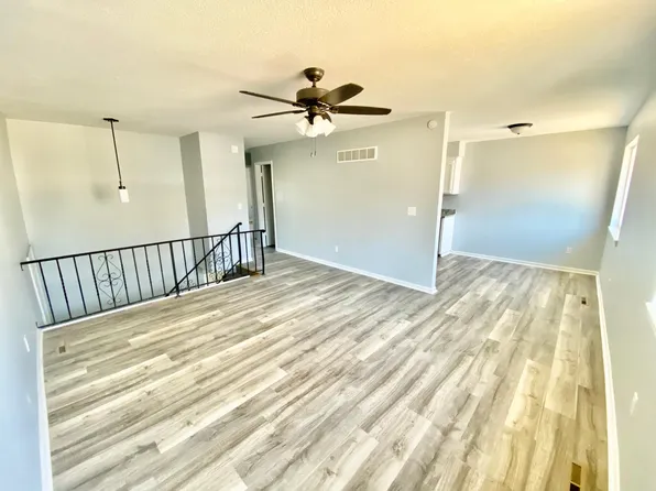 1902 S Claremont Ave, Independence, MO 64052