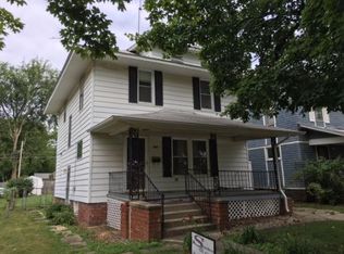 703 S 16th St, Mattoon, IL 61938