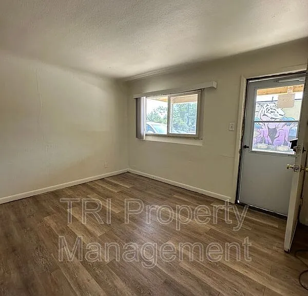 816 22nd St #23 — Photo 3