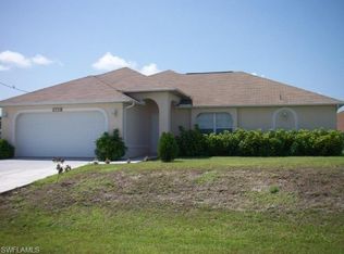 2904 Embers Pkwy W, Cape Coral, FL 33993