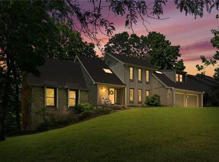 15430 Overbrook Ln, Overland Park, KS 66224