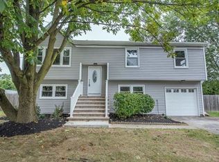 29 Half Acre Rd, Jamesburg, NJ 08831