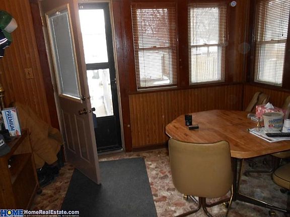 3rd image of 4336 Touzalin Ave