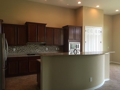 5th image of 17944 W El Caminito Dr